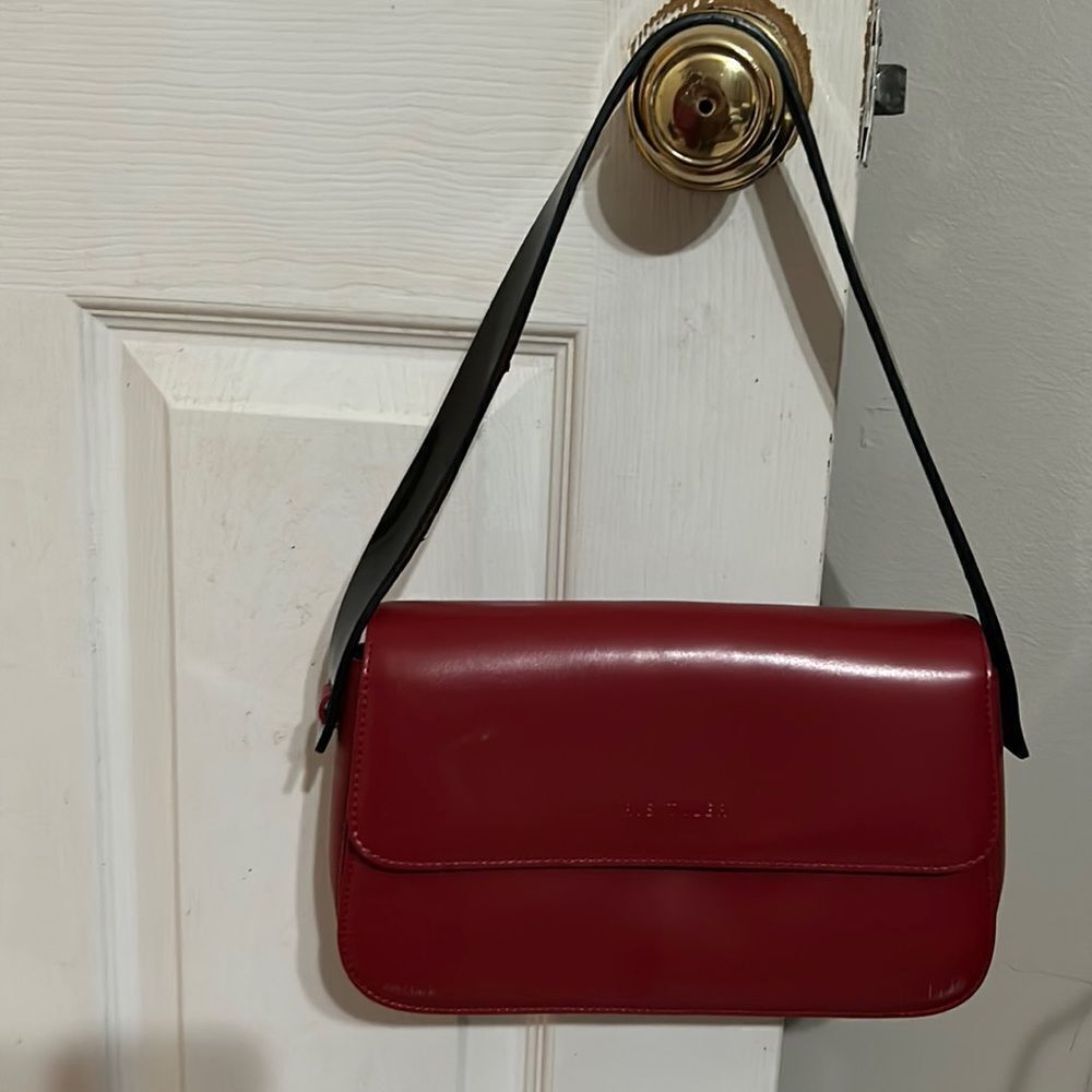Host Pick ❤️🙏Iris Tyler purse preloved ❤️handle damaged